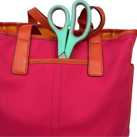 COACH Collectible fuchsia tote. Never used - Picture 4 of 11